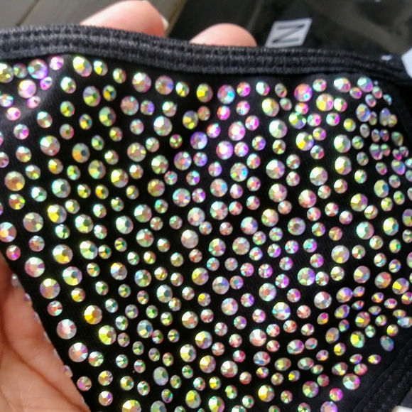 Face Mask - Picture 8 of 12